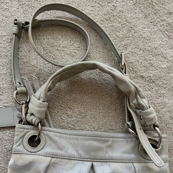 Vintage Y2K Coach Parker OP Art Signature Silver Bag (13508) - Picture 7 of 15